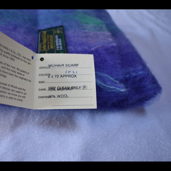 Woman’s mohair scarf by Woven by John Hanly from Ireland - Picture 3 of 7